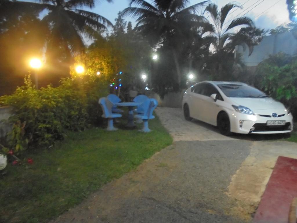 Sun Bird Eco Guest Mirissa Otel Dış mekan fotoğraf
